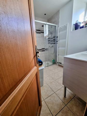 Ensemble de 2 maisons de campagne avec dépendances