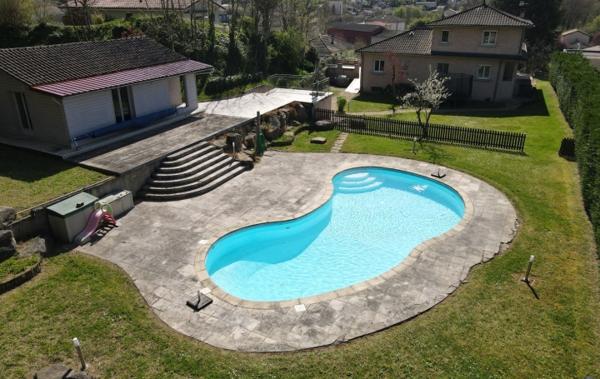 Vente Maison piscine - secteur calme rénové(e) Frans   