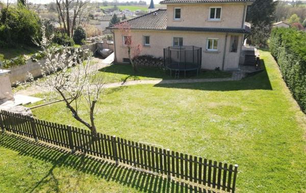 Vente Maison piscine - secteur calme rénové(e) Frans   