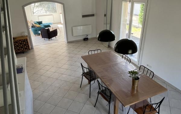 Vente Maison piscine - secteur calme rénové(e) Frans   