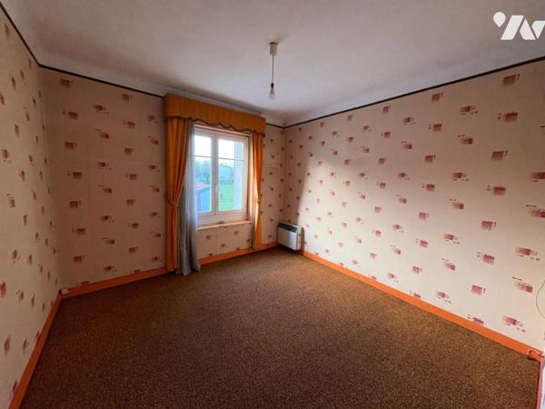 CELLES SUR BELLE, maison de ville de 83 m² 