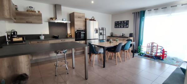 Villa RT2012 de plain pied avec jardin piscinable et garage