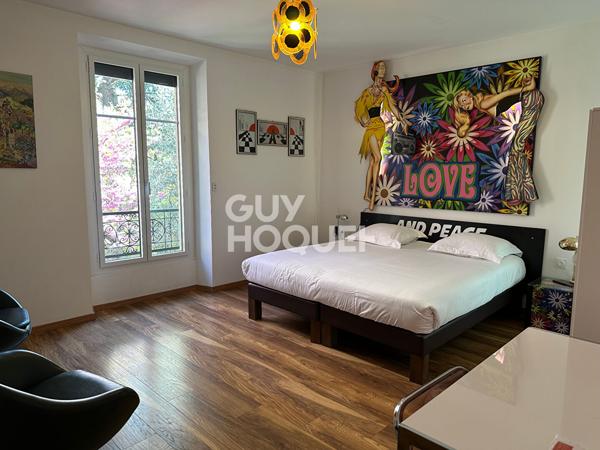 CARCASSONNE - Maison de caractère avec parc arboré au coeur de la ville - Exceptionnel !!