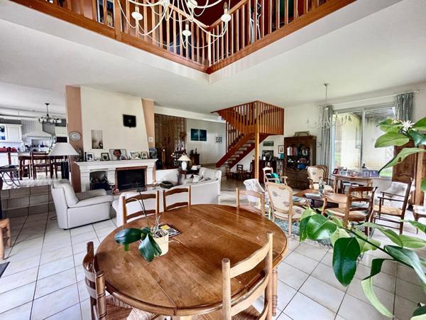 A VENDRE - 44370 VARADES - MAISON 11 PIECES