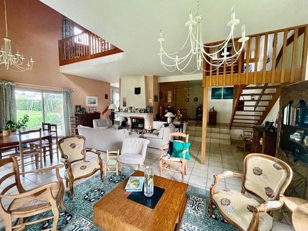 A VENDRE - 44370 VARADES - MAISON 11 PIECES