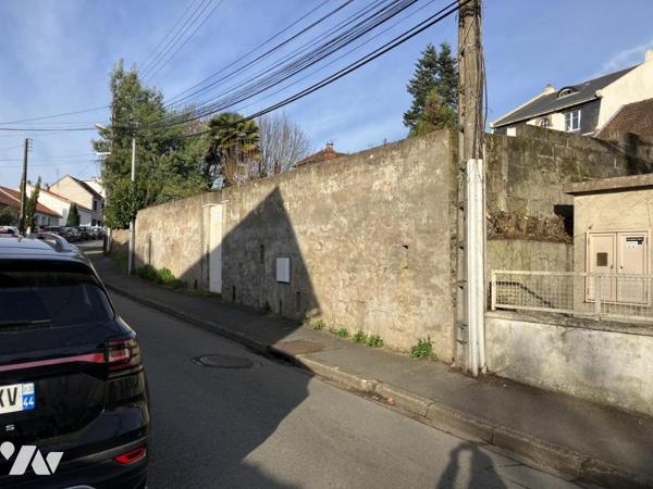 ORVAULT, Vallée du Cens.Terrain à Bâtir de 267 m², libre de constructeur, surface Plancher de 178 m²