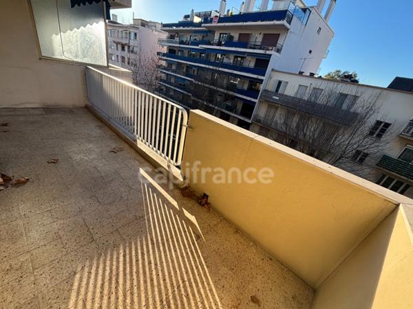 Appartement à vendre 1 pièces ANTIBES (06)