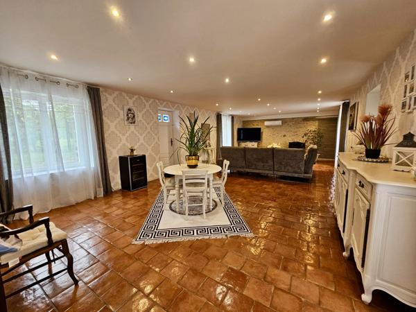 Maison de charme en pierre avec piscine 3 chambres FONTAINE LE COMTE