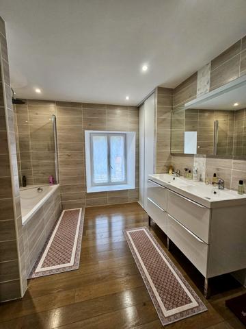 Maison de charme en pierre avec piscine 3 chambres FONTAINE LE COMTE