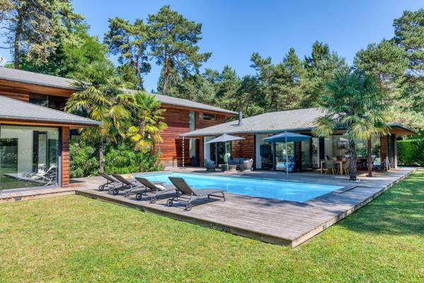 Vente Maison de luxe Sciez 9 Pièces 340 m²