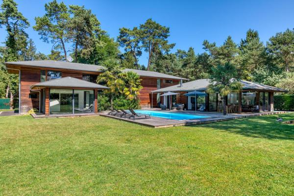 Vente Maison de luxe Sciez 9 Pièces 340 m²
