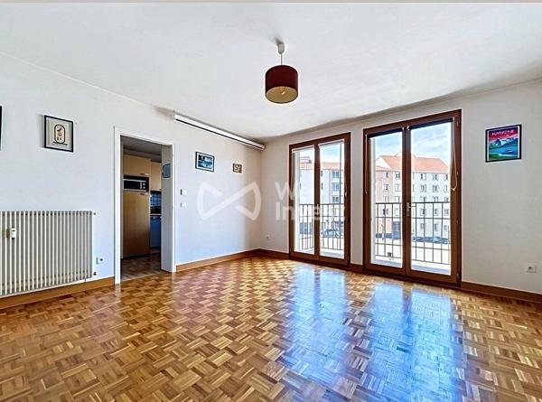 Appartement de type 3 de 74 m2 avec balcon.