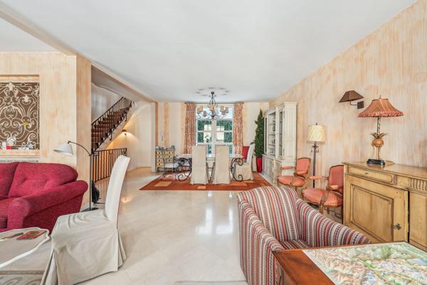 Vente Maison de luxe Neuilly-sur-Seine 9 Pièces 300 m²