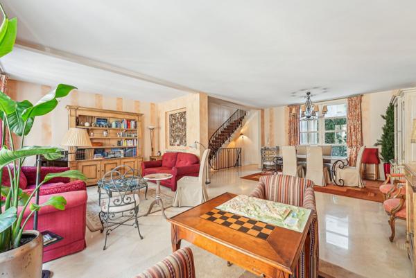 Vente Maison de luxe Neuilly-sur-Seine 9 Pièces 300 m²