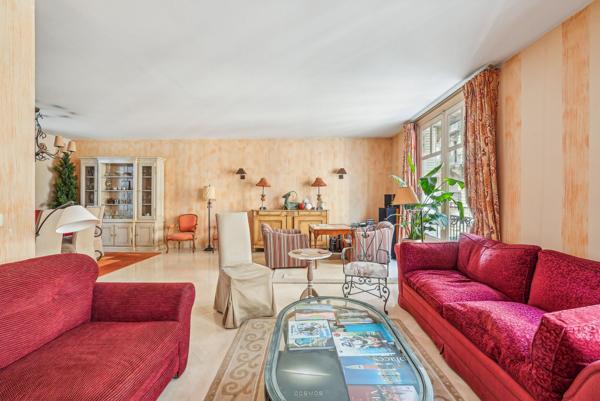 Vente Maison de luxe Neuilly-sur-Seine 9 Pièces 300 m²