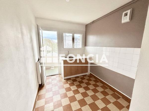 Location Appartement 3 pièces 65 m² - RUE SULLY Valence 26000