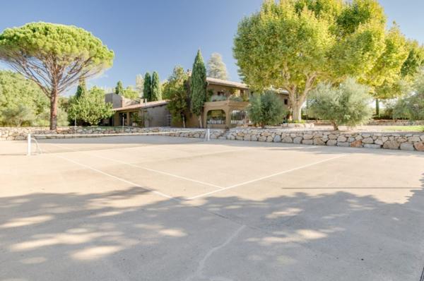 Location Maison de luxe Aix-en-Provence 23 Pièces 620 m²