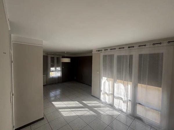 Location Appartement 3 pièces 70 m2 à Perpignan