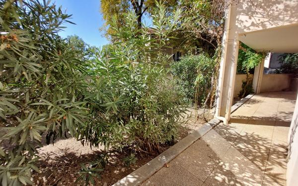 Appartement à vendre    2 pièces •  Manosque