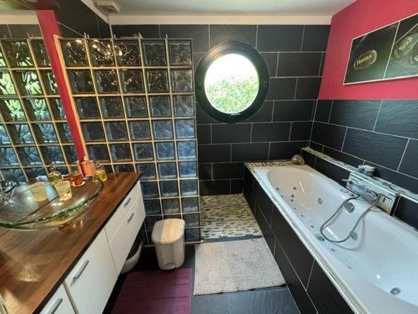 Maison à Plougonvelin, 29217 - 8 pièces 140m²