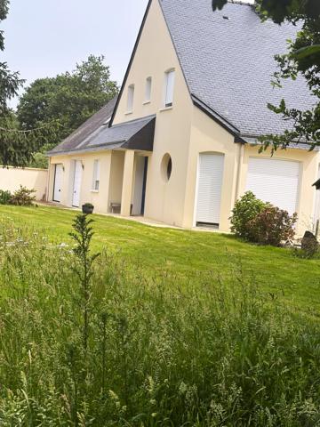 Maison 6 pieces  4 chambres 133 M² à Péaule 