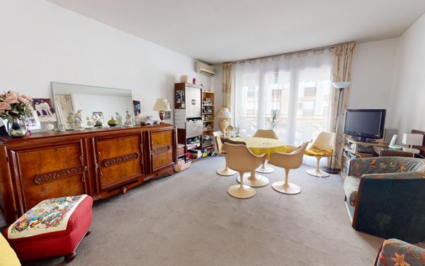 Appartement à vendre    2 pièces • 51 m2 Hyères