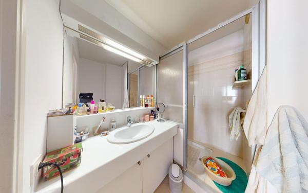 Appartement à vendre    2 pièces • 51 m2 Hyères