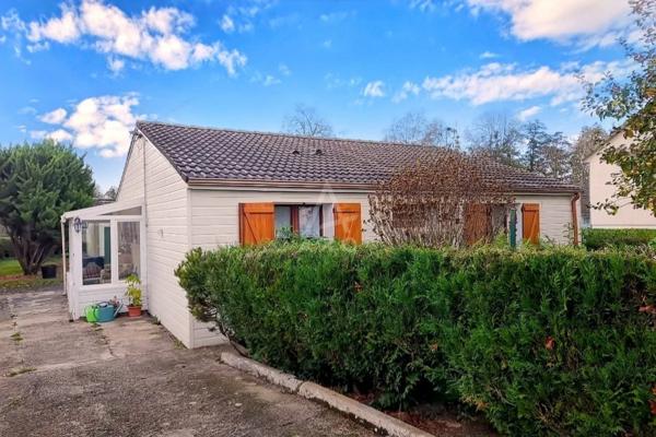 Maison d'habitation au calme de 70 m² sur un terrain de 700m² clos