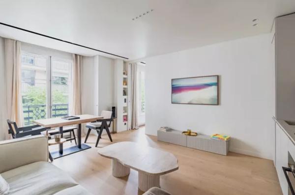 Neuilly - Barrès - Deux pièces entièrement rénové