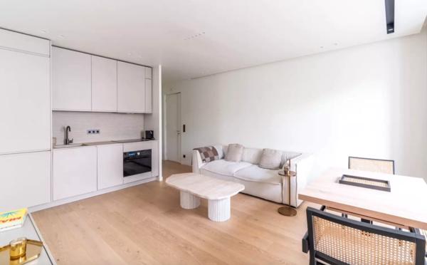 Neuilly - Barrès - Deux pièces entièrement rénové