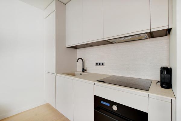 Neuilly - Barrès - Deux pièces entièrement rénové