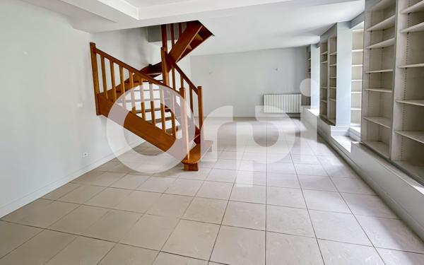 Maison à louer    5 pièces •  Senlis