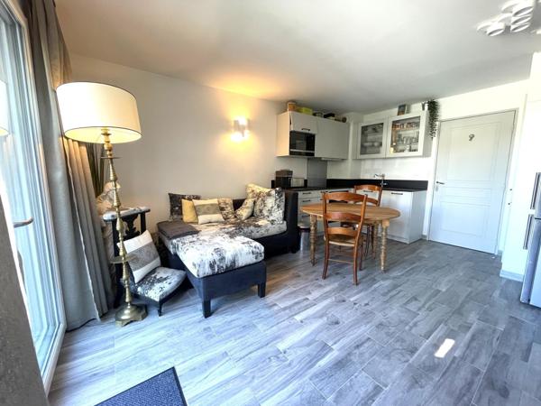 Maison 3 pièces avec extérieur domaine de Pont Royal