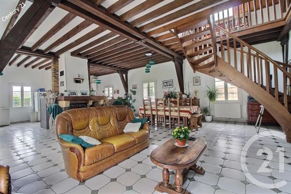 Maison à vendre  5 pièces - 214 m 2   CHATEAU THIERRY  - 02