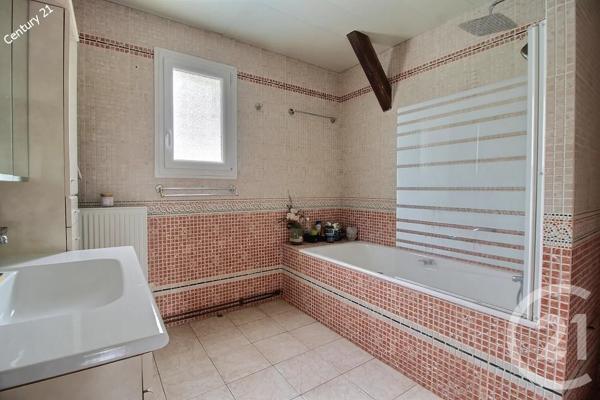 Maison à vendre  5 pièces - 214 m 2   CHATEAU THIERRY  - 02
