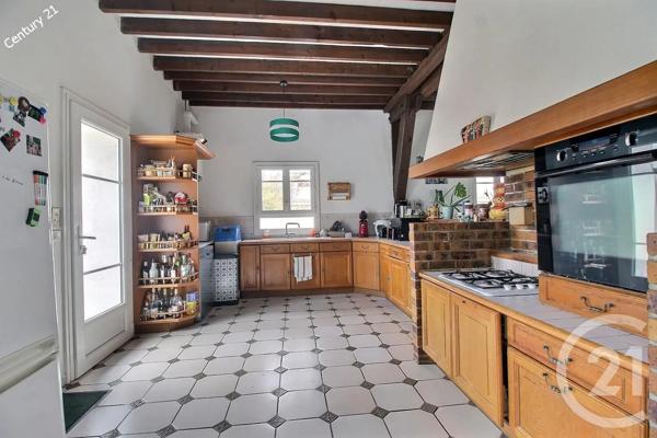 Maison à vendre  5 pièces - 214 m 2   CHATEAU THIERRY  - 02