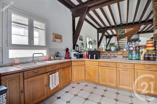 Maison à vendre  5 pièces - 214 m 2   CHATEAU THIERRY  - 02