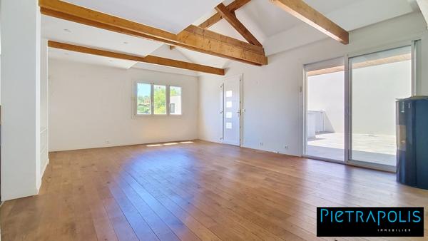 Esprit maison : T6 de 161m² en parfait état - Parkings