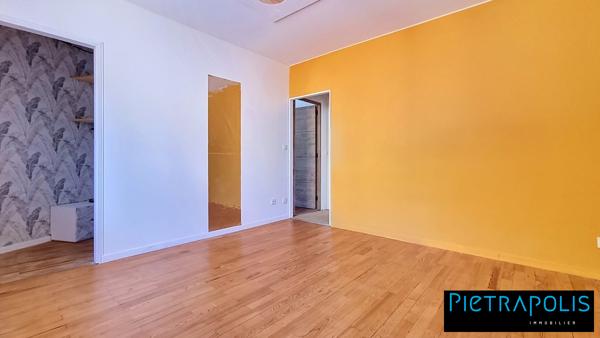 Esprit maison : T6 de 161m² en parfait état - Parkings