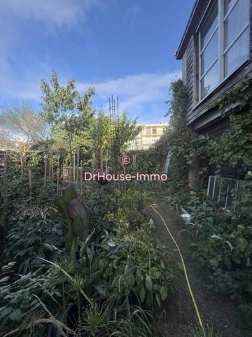 Immeuble à vendre 12 pièces de 220 m²