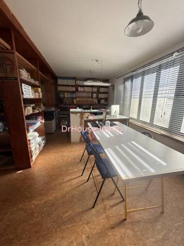 Immeuble à vendre 12 pièces de 220 m²