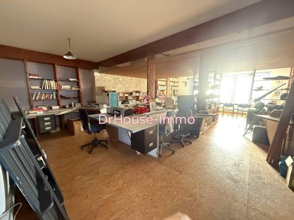 Immeuble à vendre 12 pièces de 220 m²