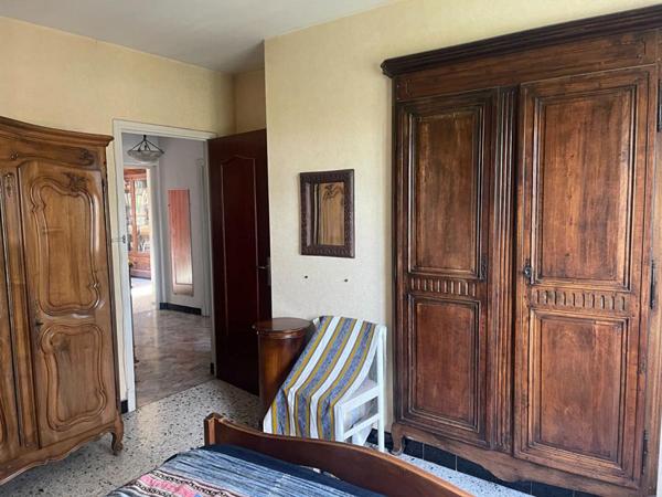 En exclusivité au quartier du Bas Brésis, grande maison d'architecte disposant de 2 logements , terrain constructible quart