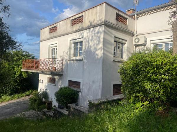 En exclusivité au quartier du Bas Brésis, grande maison d'architecte disposant de 2 logements , terrain constructible quart