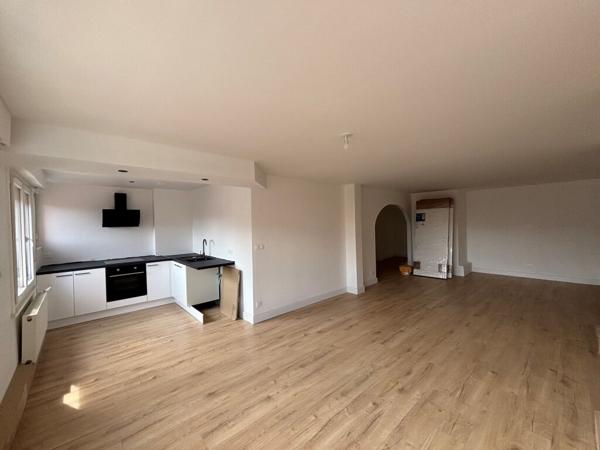 LOT  2 APPARTEMENT PORTE GAUCHE