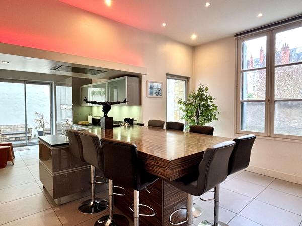 Vente Maison de luxe Tours 7 Pièces 214 m²