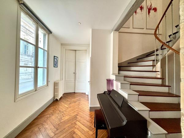 Vente Maison de luxe Tours 7 Pièces 214 m²