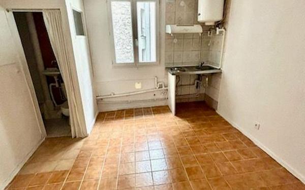 Appartement à vendre    1 pièce • 14,20 m2 Paris 9