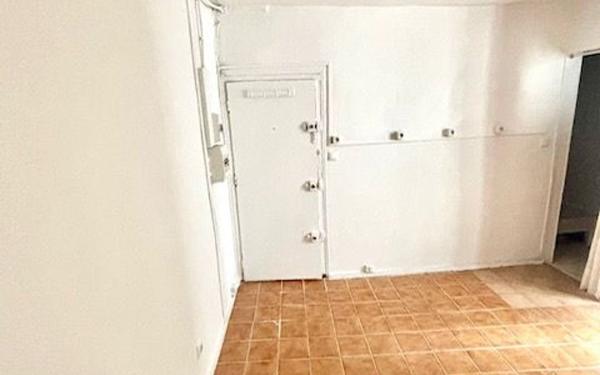 Appartement à vendre    1 pièce • 14,20 m2 Paris 9