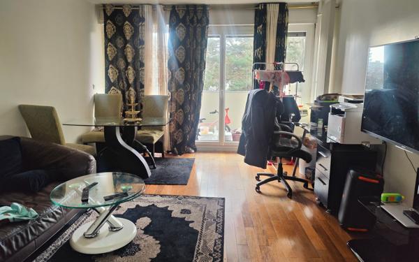 Appartement à vendre    3 pièces • 73 m2 Créteil